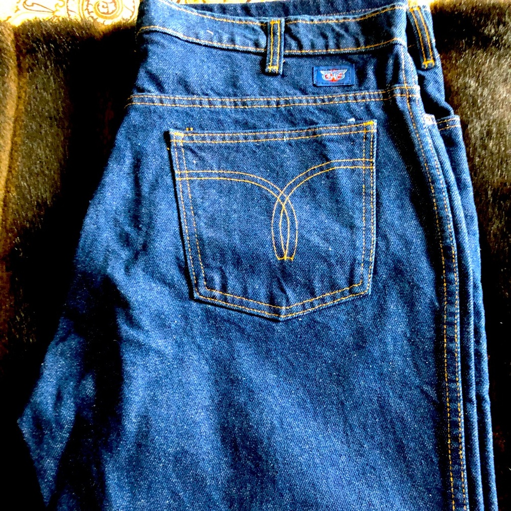 GWG 38 x 32 Brand New No Tag Never Worn Mens Pants